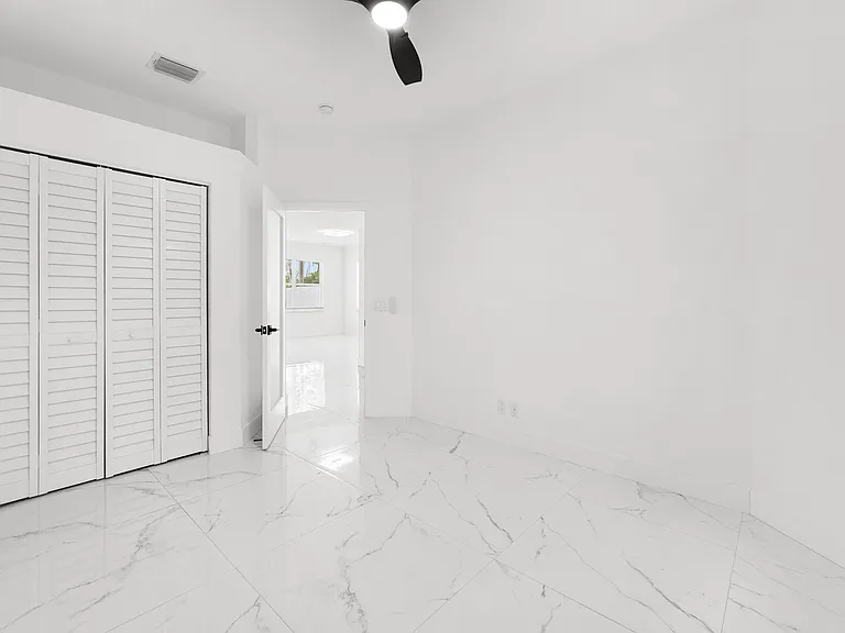 1209 Olympic Cir — Photo 31