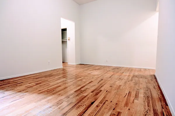 Rented by Voro, LLC | media 15