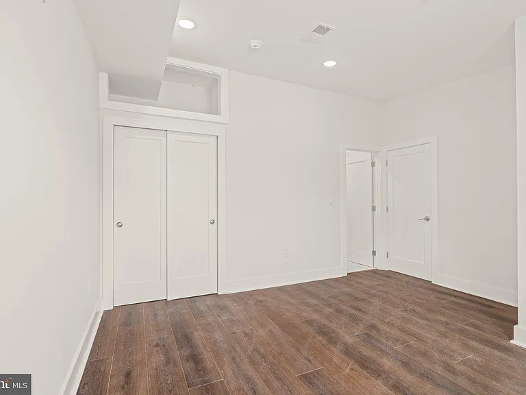 253 N 3rd St #4 — Photo 13