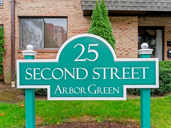 25 2nd Street APT B3, Stamford, CT 06905