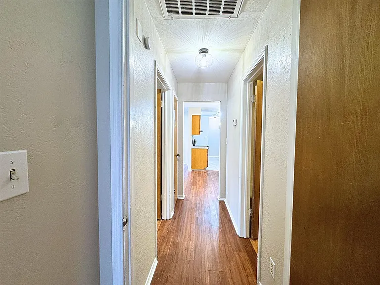 Allen St — Photo 6