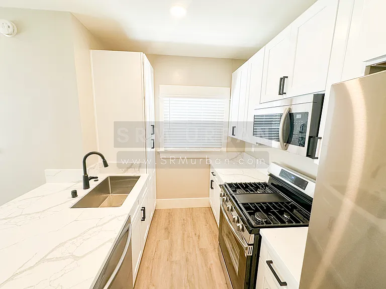 1557 8th Ave #16 — Photo 9