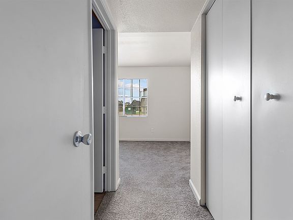 4th image of 4404 Canal St