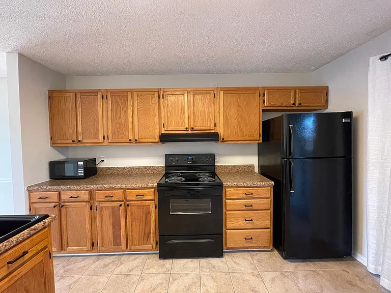 212 Davidson St — Photo 8