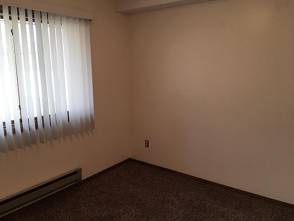 2nd image of 302 W Anthony St #4