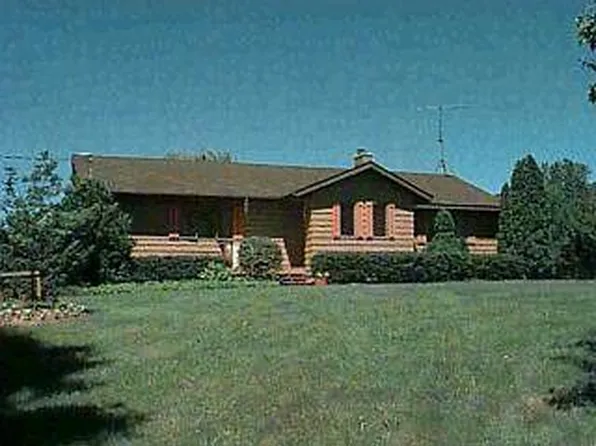 2714 58th St, Fennville, MI 49408