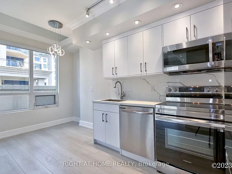 650 Sheppard Ave E #Penthouse 15 — Photo 5