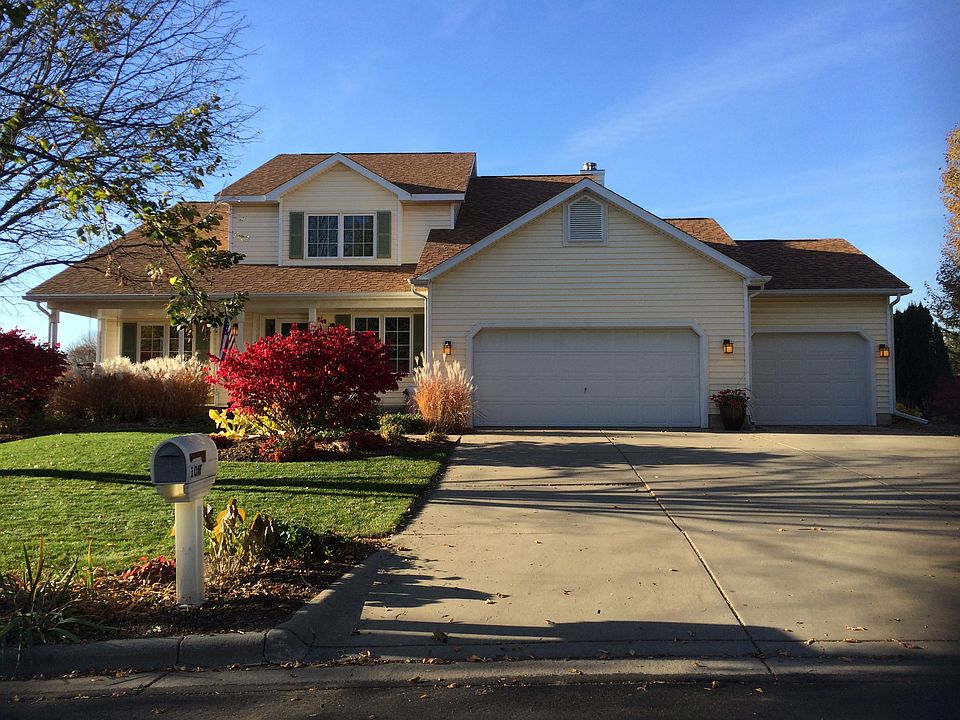 1st image of 10 N Woodmont Cir