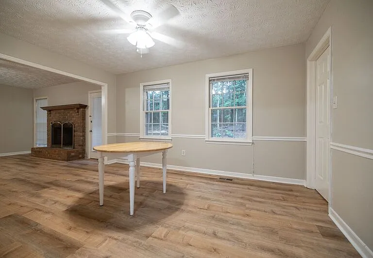 1151 Brookwood Dr — Photo 6