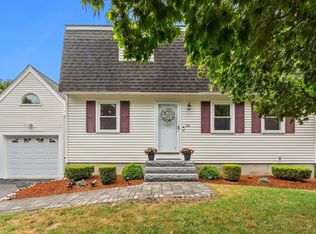 34 Geana Ln, Lowell, MA 01852