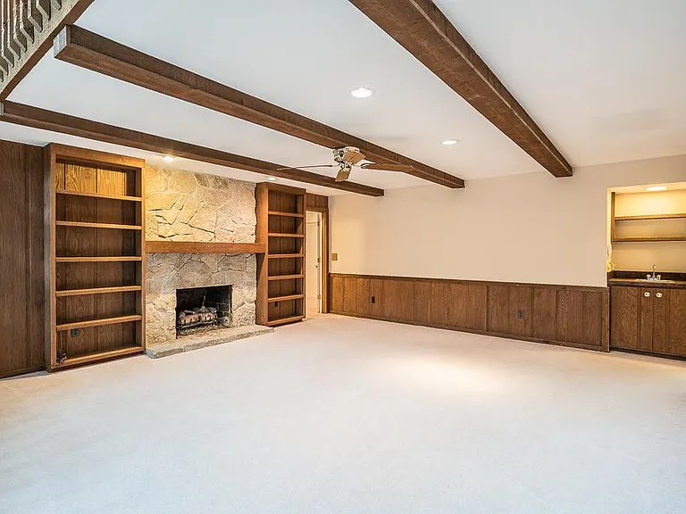 14349 Cypress Hill Dr — Photo 18