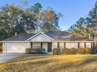 402 Hope Creek Dr, Richmond Hill, GA 31324