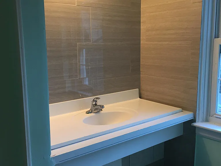 894 Tyson St — Photo 11