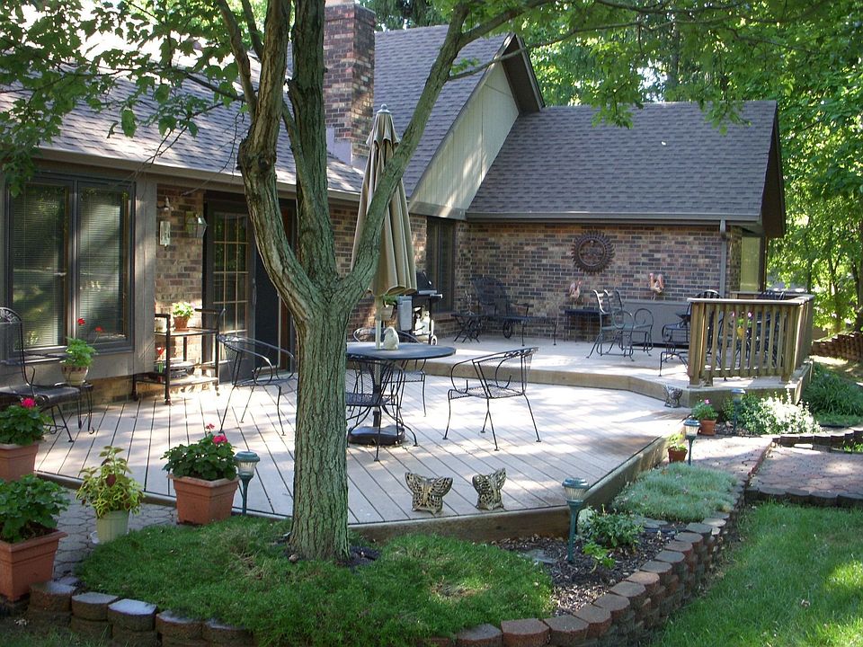 2nd image of 165 Eleanor Dr