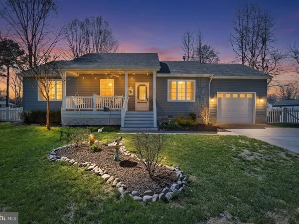 40426 Bay Dr, Mechanicsville, MD 20659