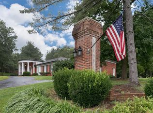 101 Ladue Aire Dr, Saint Louis, MO 63141