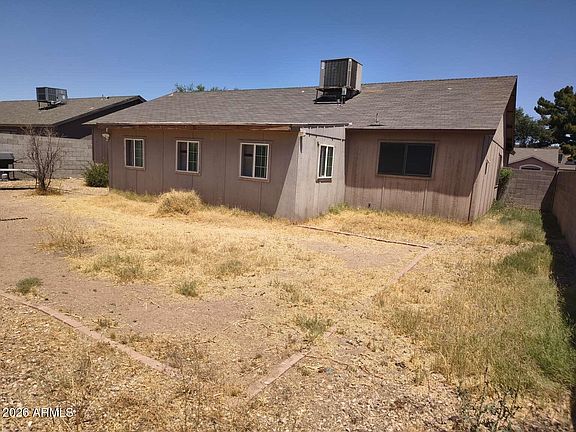 5th image of 3061 W COUNTRY CLUB Terrace