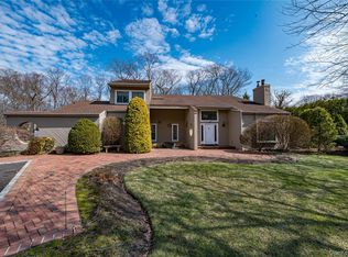 19 Tamara Ct, Melville, NY 11747