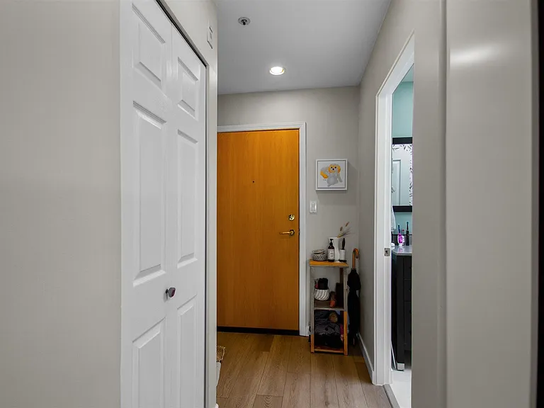 488 Kingsway #Penthouse 414 — Photo 20