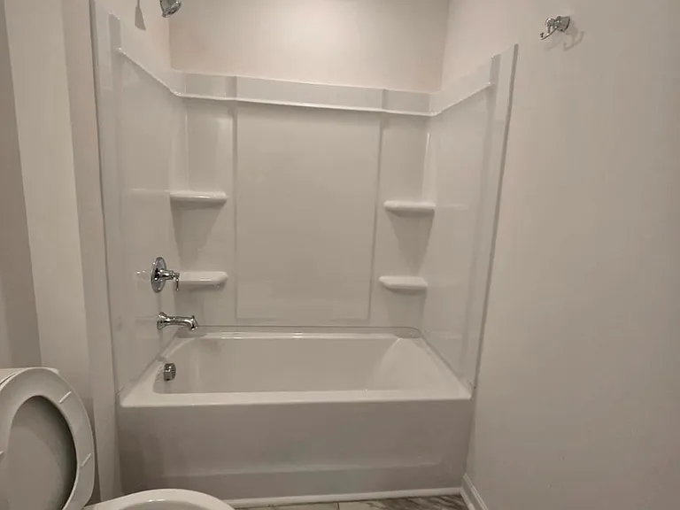 5240 Kinsbridge Dr — Photo 6