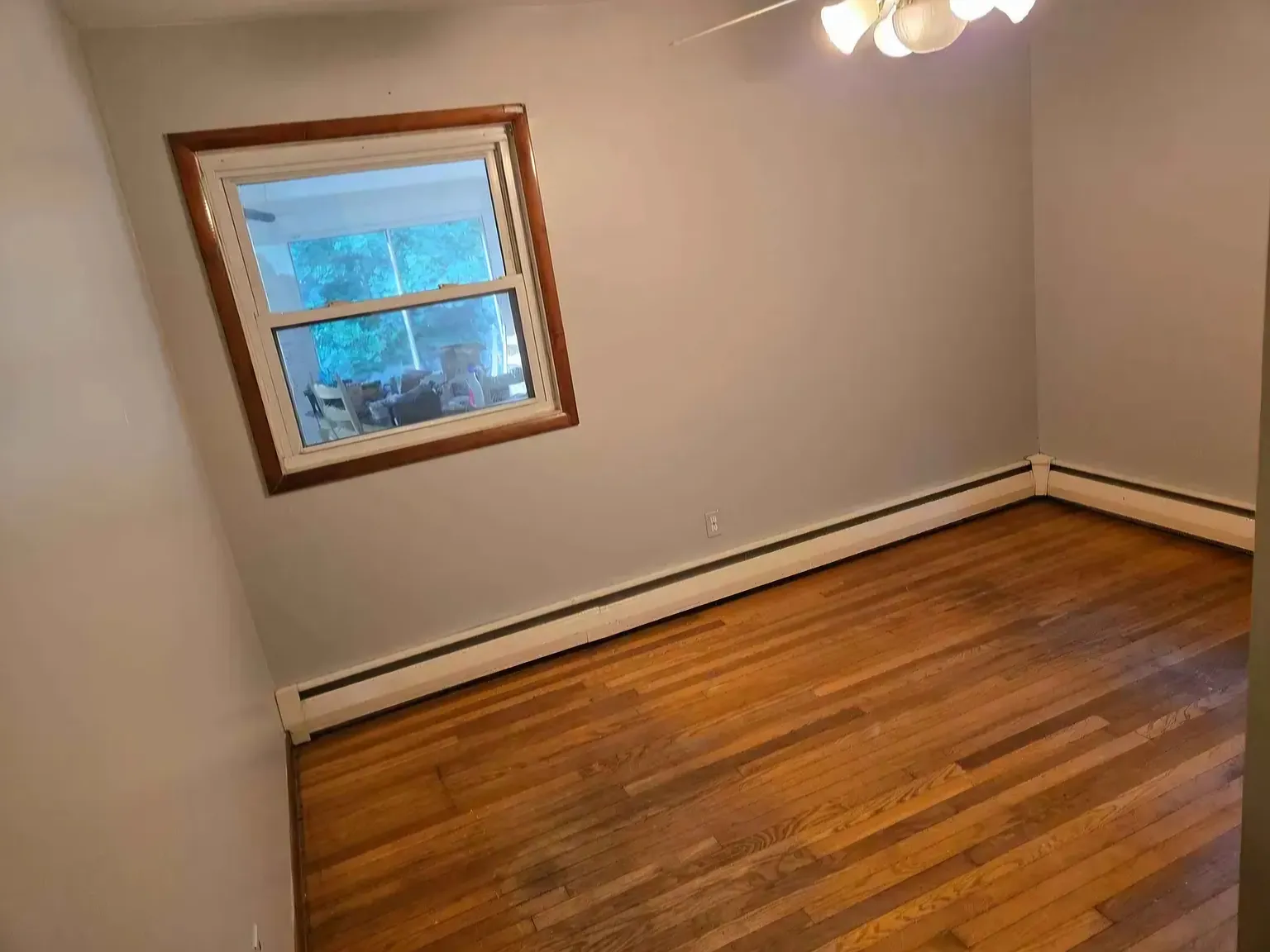 3 bed, 1.5 bath, 1416 sqft, $2,200 — Photo 4