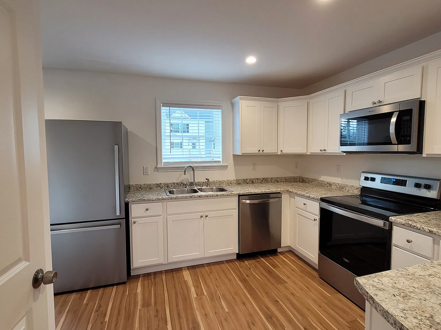 2 bed, 1200 sqft, $1,875 — Photo 1