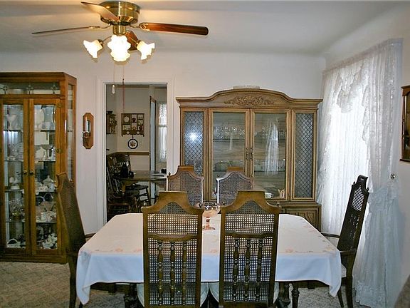 4th image of 10106 Halcyon Dr