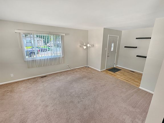 5th image of 2914 Merts Dr