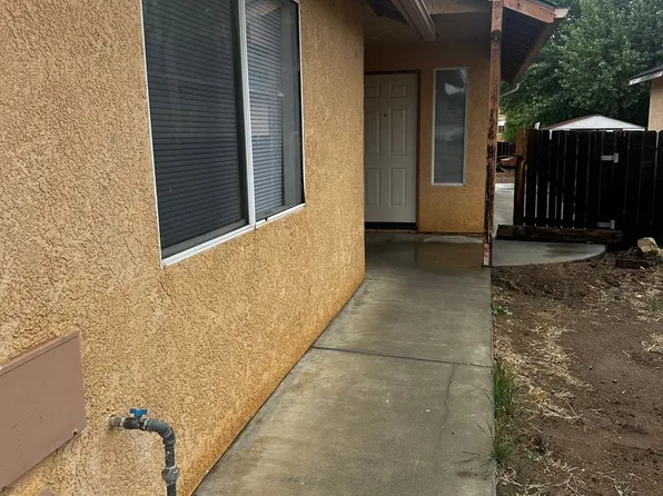 130 N 5th St, Shandon, CA 93461