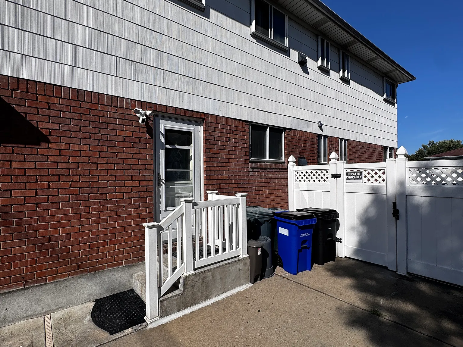 3 bed, 1.5 bath, 1125 sqft, $3,100 — Photo 4