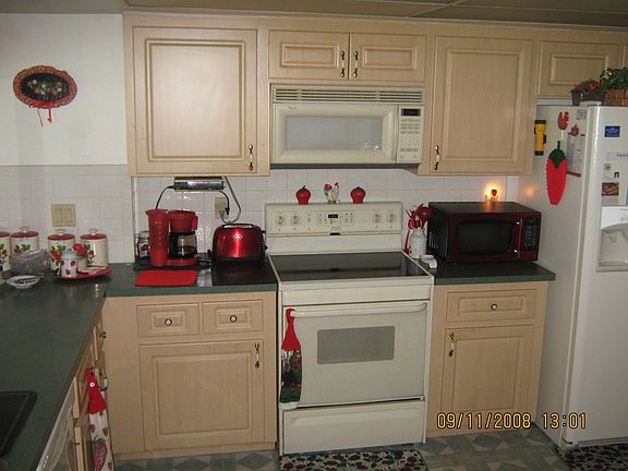 3rd image of 140 Eventide Ave