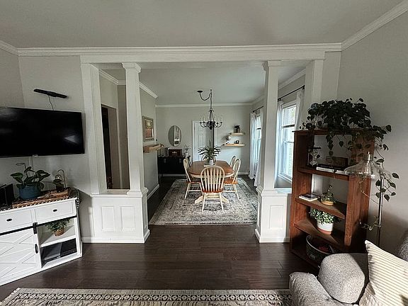 4th image of 35 Mountainview Ave