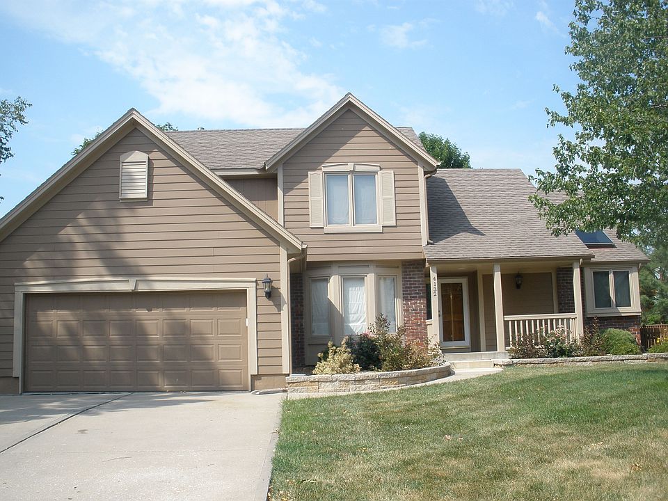 4132 SW Leeward Dr, Lees Summit, MO