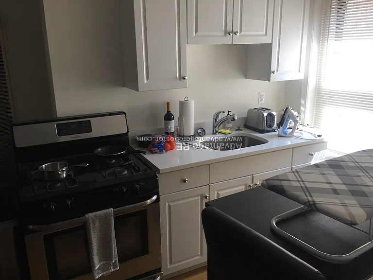 10 Wiget St #8 — Photo 18
