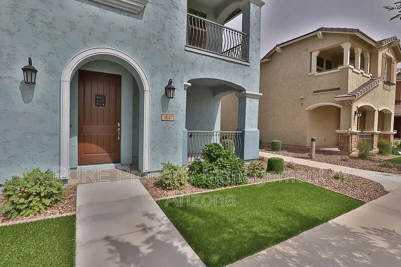 3 bed, 2.5 bath, 2238 sqft, $2,695 — Photo 4