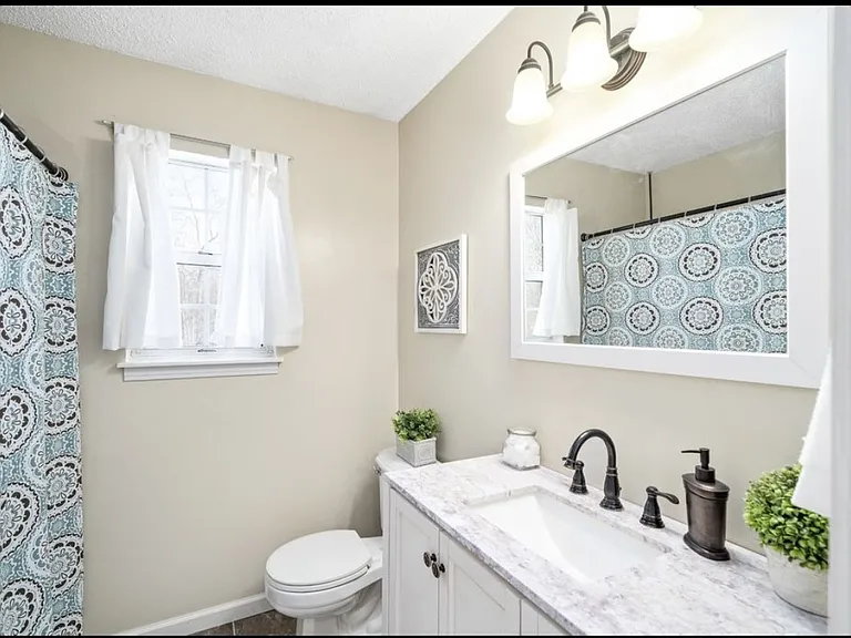 2469 Whitfield Rd — Photo 3