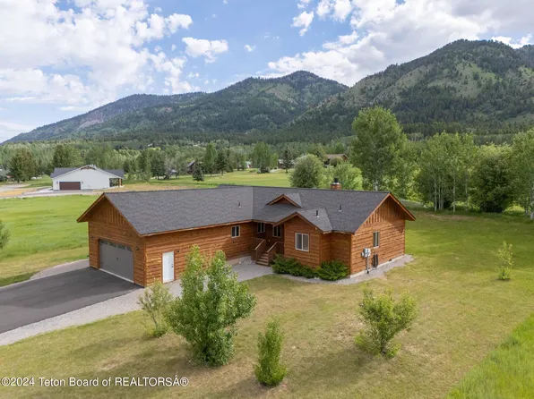 117 Solitude Dr, Star Valley Ranch, WY 83127