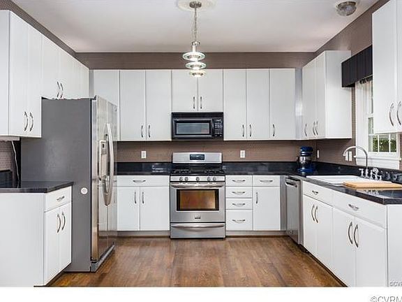 3rd image of 9718 Kingussle Ln