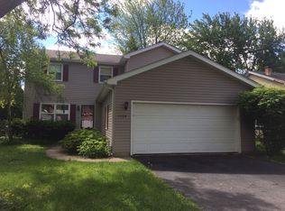 1126 Greensfield Dr, Naperville, IL 60563