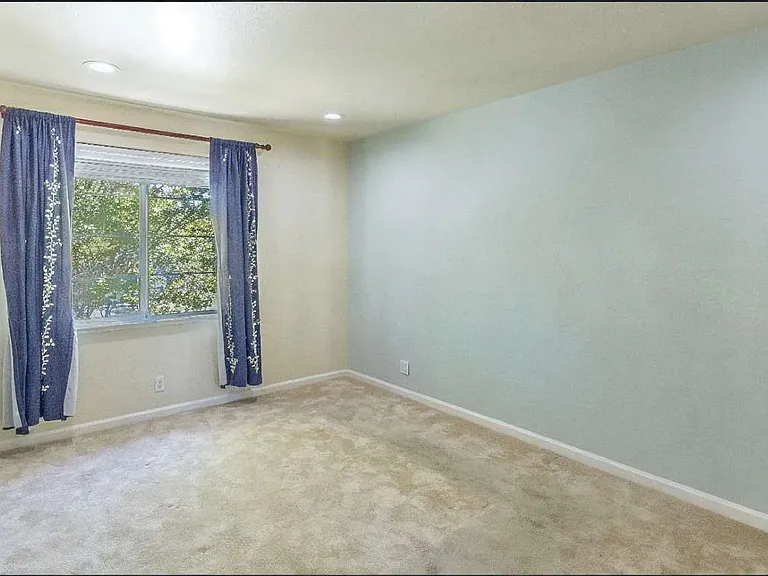 361 Vista Roma Way — Photo 3