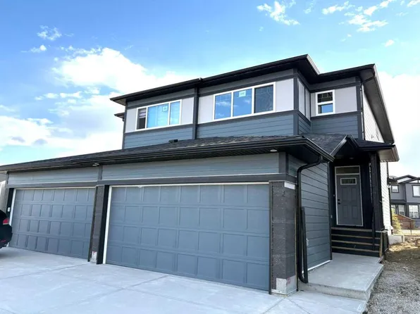 272 NE Legacy Glen Parade SE, Calgary, AB T2X 5Z6