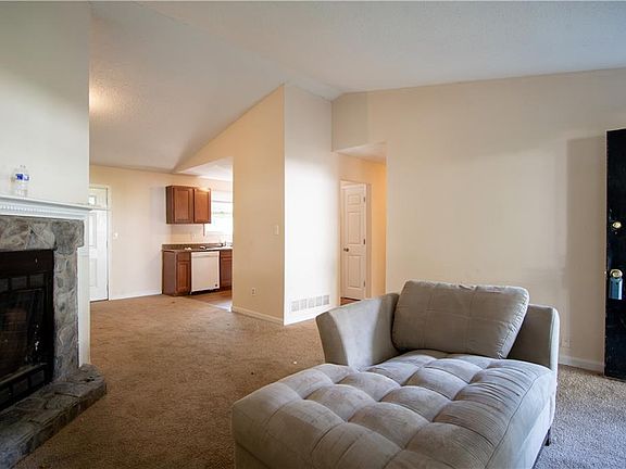 3rd image of 510 Village Square Ct