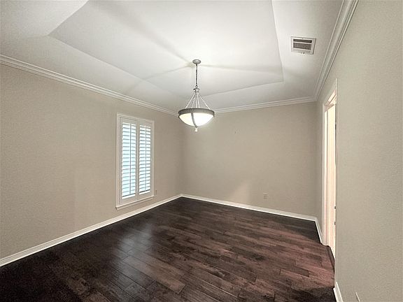 3rd image of 2925 Trail Lake Dr