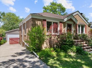 292 E Burlington St, Riverside, IL 60546