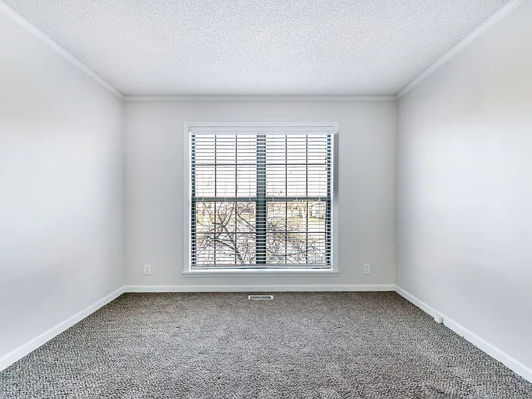 Corinth Place — Photo 36