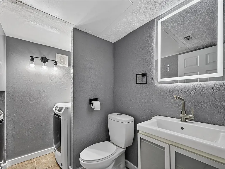 9170 Forest Ln #107 — Photo 15