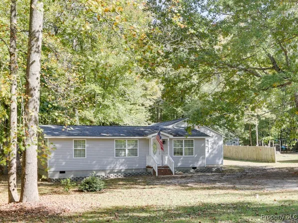 8729 Marlfield Rd, Gloucester, VA 23061