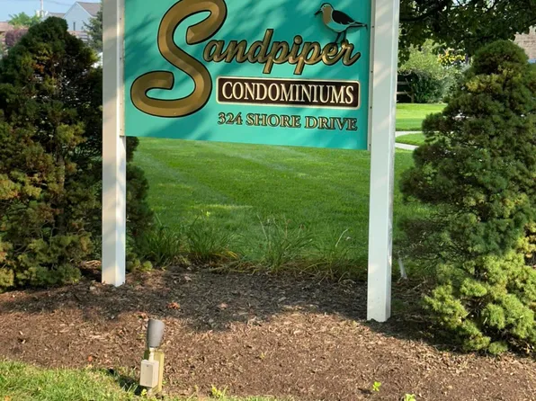 324 Shore Dr APT B-8, Highlands, NJ 07732