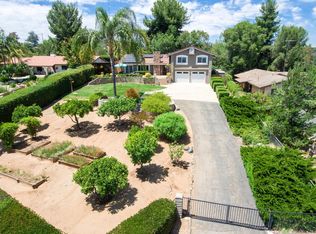422 Encino Ct, Escondido, CA 92025