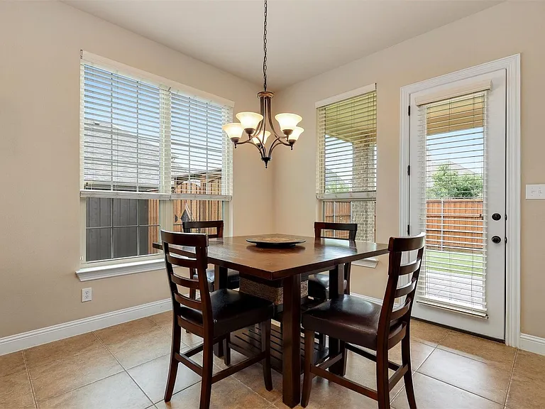 12813 Sherbrooke Dr — Photo 15